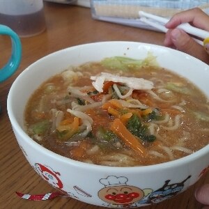 ピリ辛！サッポロ一番味噌ラーメンアレンジ